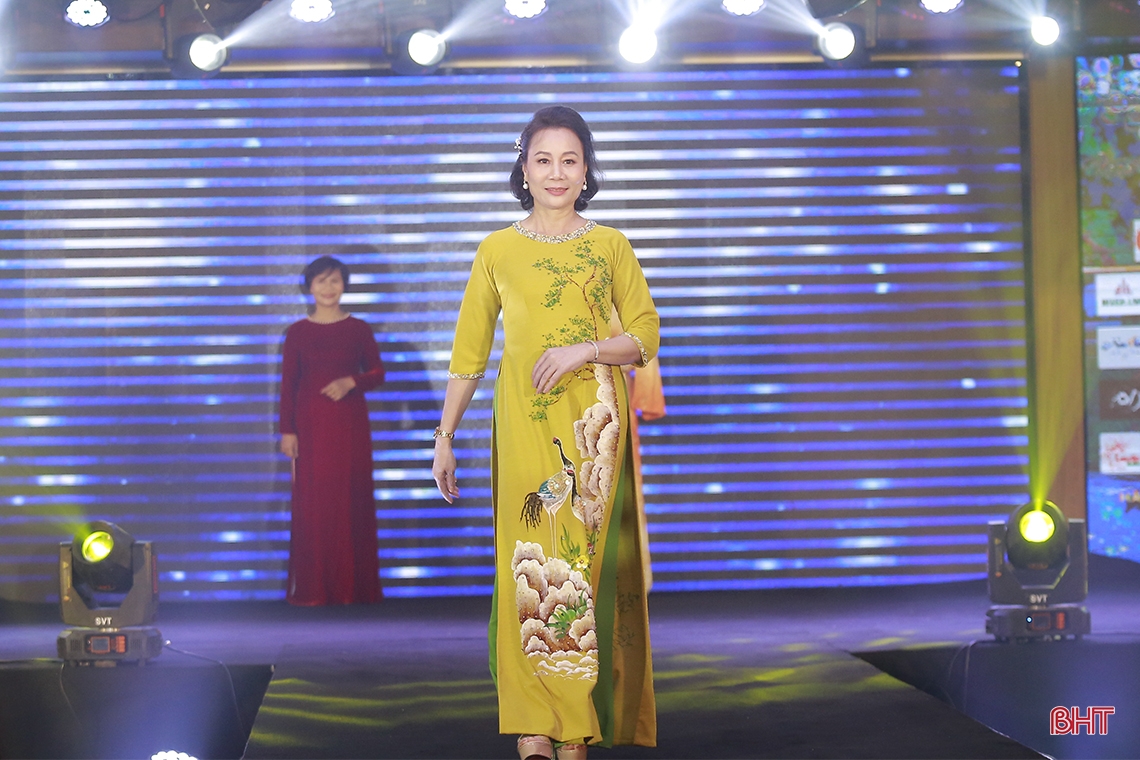Gala dinner “Vượt qua giông bão” truyền cảm hứng, khát vọng trong doanh nhân nữ Hà Tĩnh