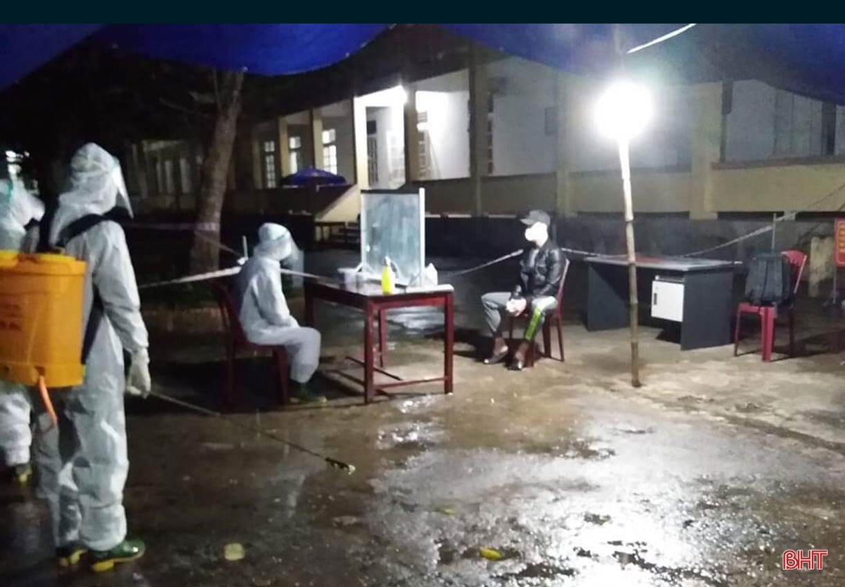 “Chiến sỹ áo trắng” bền bỉ trong cuộc chiến với Covid-19 (Bài cuối): Chuyện những “người bạn” của bệnh nhân Covid-19