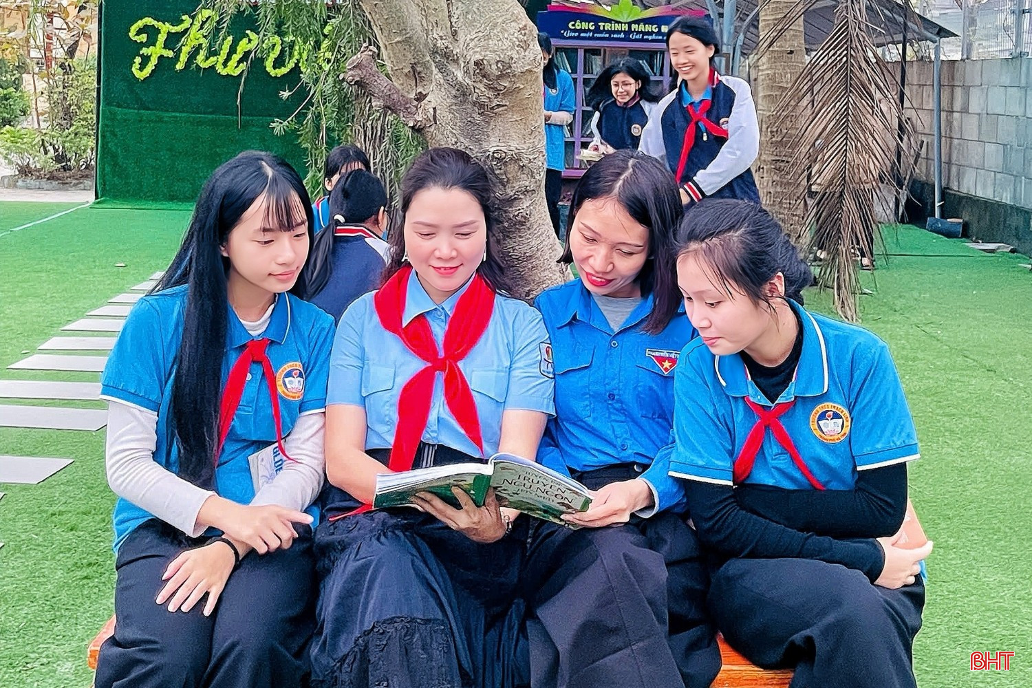 Cô Nguyễn Thị Thương luôn tạo được phong trào tích cực, sôi nổi, giúp học sinh phát triển từ thể chất tới tâm hồn.