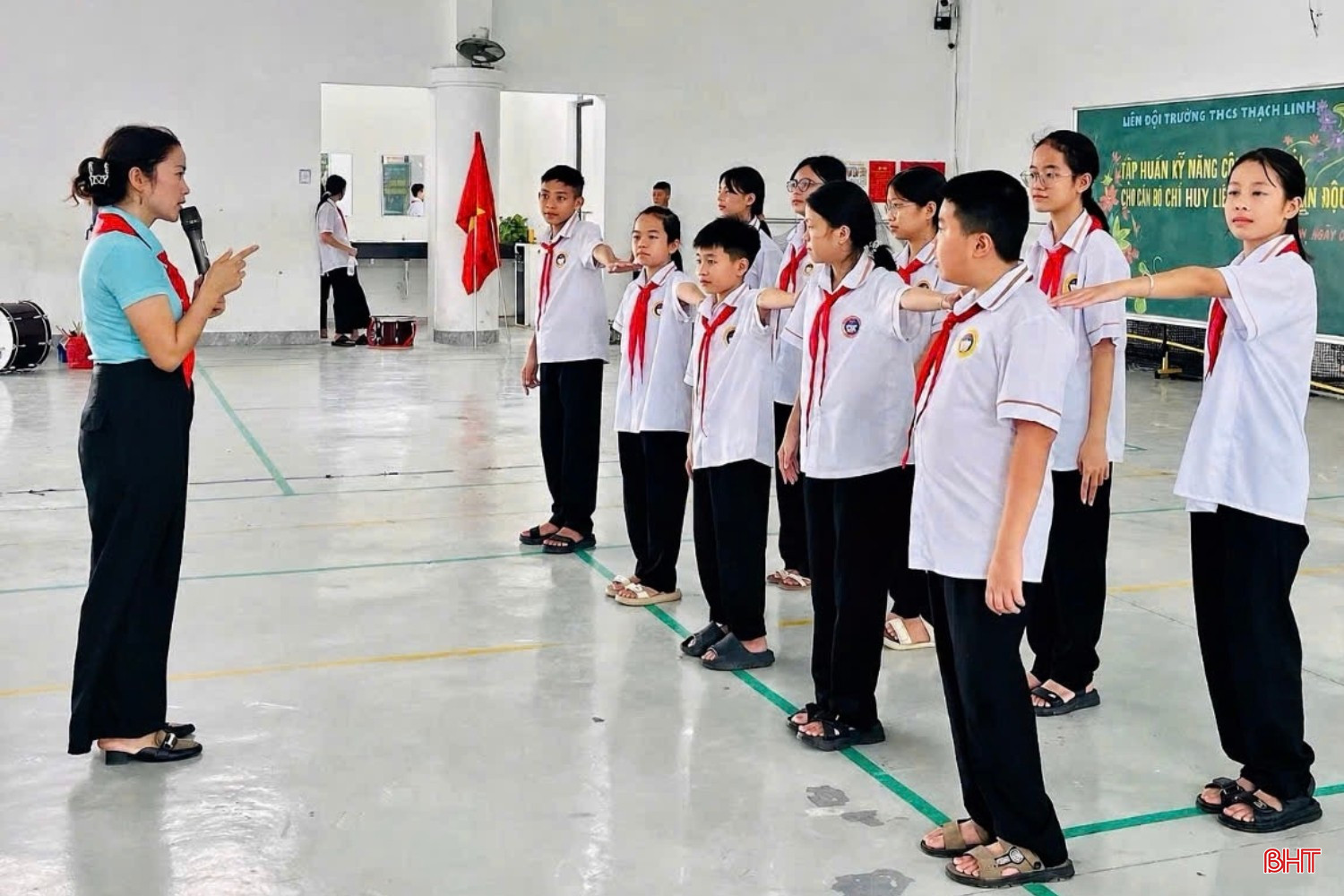Chuyện Tổng phụ trách Đội đạt Giải thưởng “Cánh én hồng” ảnh 3