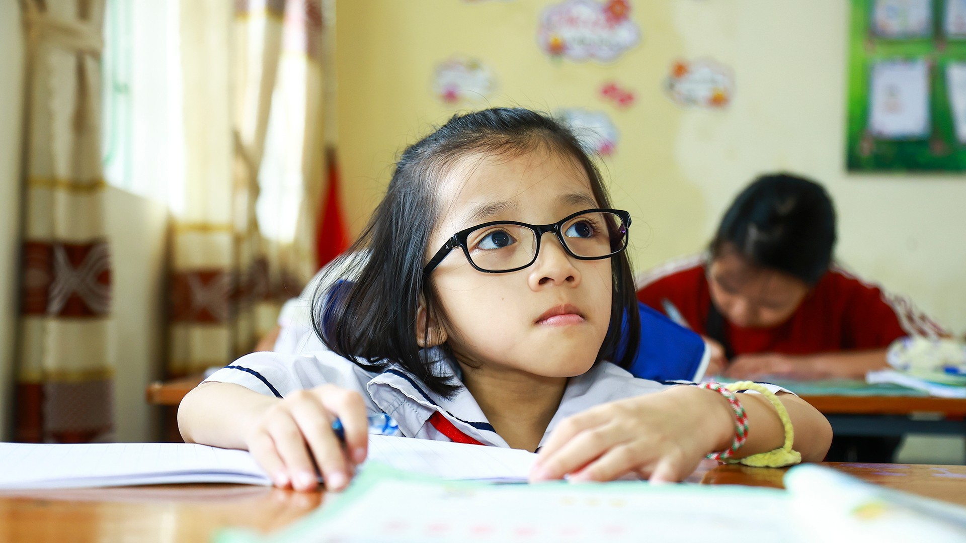 Em là cô bé xương thuỷ tinh