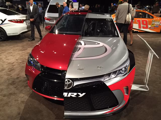 he lo thiet ke cua toyota camry 2018