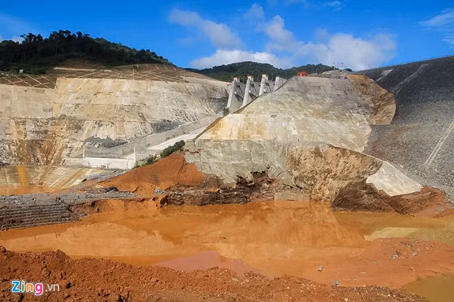 hien truong vu vo duong ong thuy dien o quang nam