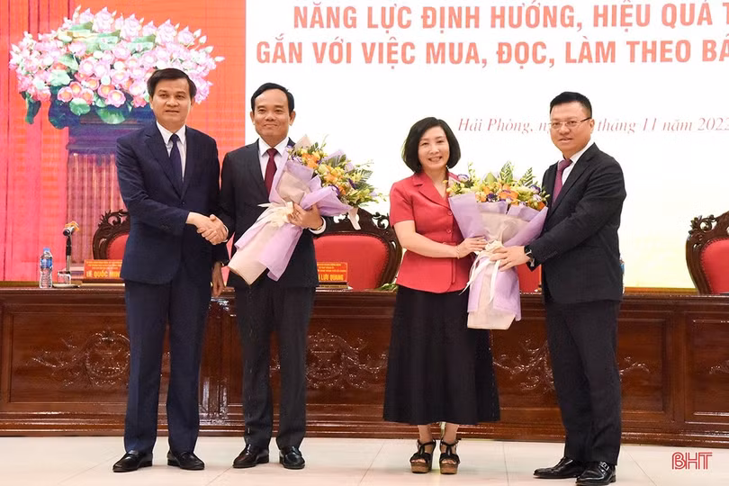 Tiếp tục triển khai hiệu quả Chỉ thị số 11 của Bộ Chính trị về mua và đọc báo, tạp chí của Đảng