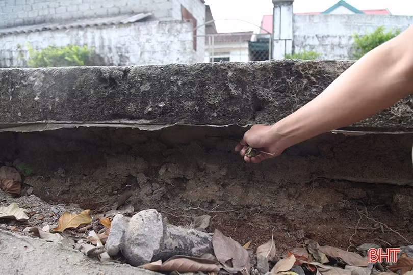 Bờ sông Đập Đình sạt lở, hàng trăm hộ dân ở Trung Lộc lo lắng
