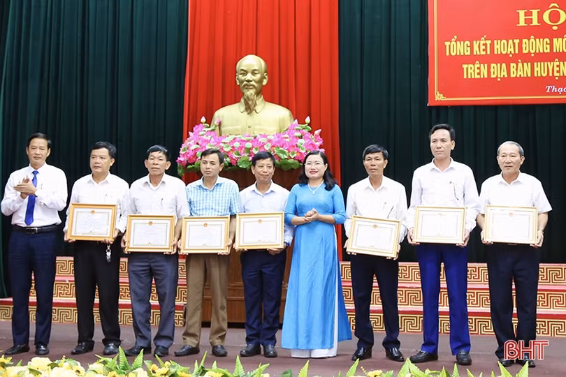 TX Hồng Lĩnh khen thưởng 12 dòng họ văn minh, an toàn vì an ninh trật tự