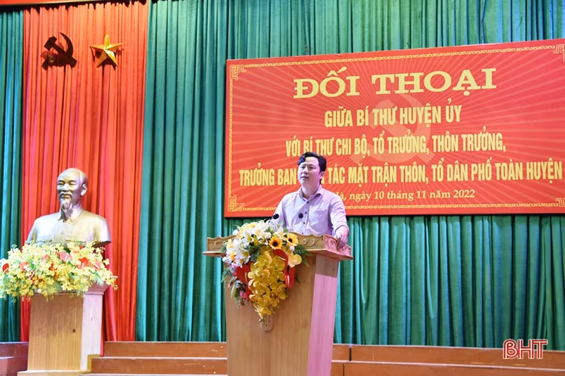 Lãnh đạo huyện Lộc Hà đối thoại với gần 200 cán bộ thôn, tổ dân phố