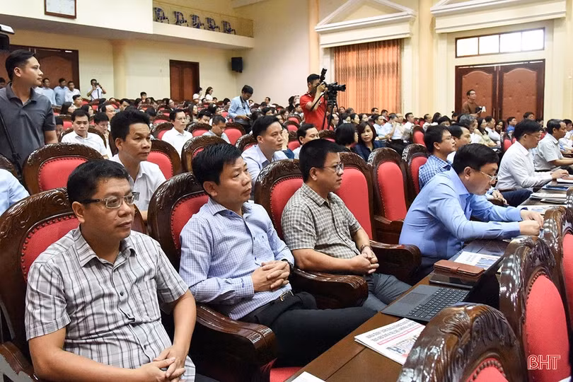Tiếp tục triển khai hiệu quả Chỉ thị số 11 của Bộ Chính trị về mua và đọc báo, tạp chí của Đảng