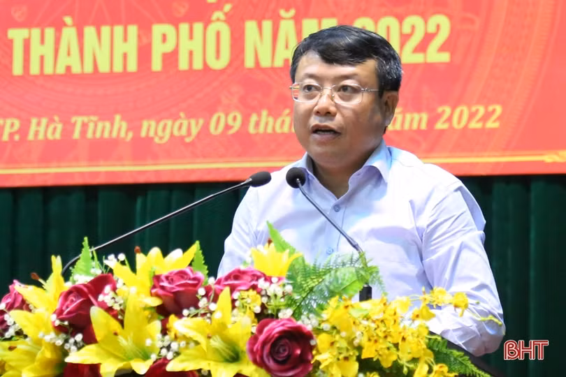 Bí thư Thành ủy Hà Tĩnh mong muốn thanh niên ra sức cống hiến nhiều hơn, xung kích đi đầu trong các phong trào