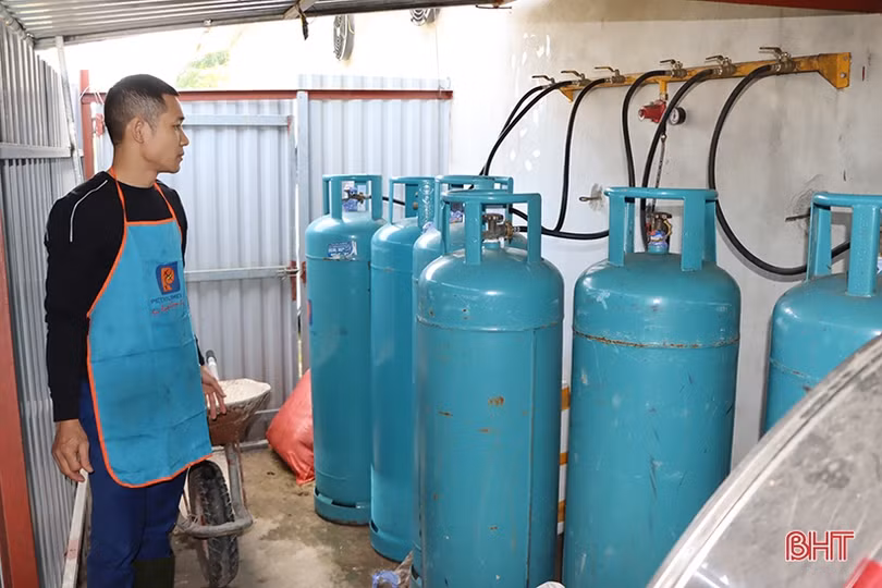 Gas “đội giá” tăng “sức ép” lên người dân và cơ sở kinh doanh, dịch vụ ở Hà Tĩnh