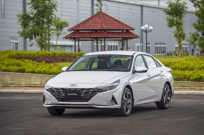 Mazda3 “tăng tốc” trong cuộc đua doanh số với Kia K3