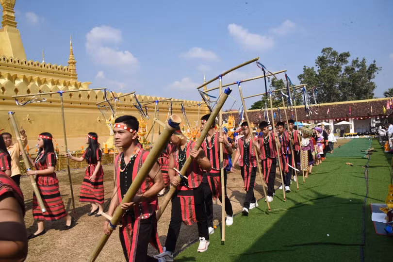 Đặc sắc lễ rước Phạ Sạt Phơng ở Lào