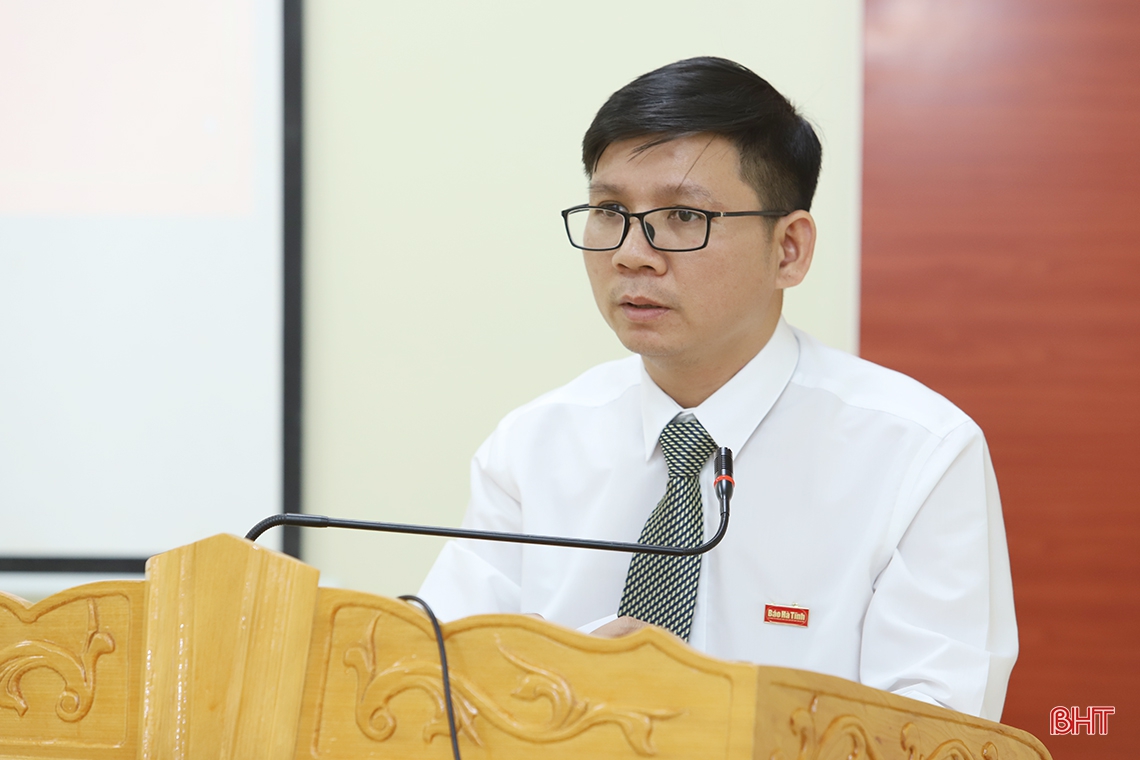 Đảng bộ Báo Hà Tĩnh tuyên dương 11 tập thể, cá nhân điển hình học tập và làm theo gương Bác