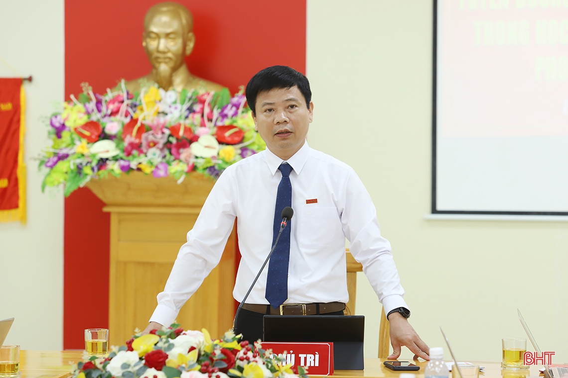 Đảng bộ Báo Hà Tĩnh tuyên dương 11 tập thể, cá nhân điển hình học tập và làm theo gương Bác
