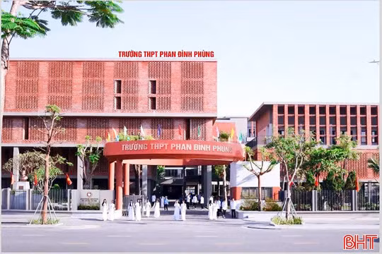 Hà Tĩnh điều động, bổ nhiệm và luân chuyển 14 hiệu trưởng trường THPT sau sắp xếp