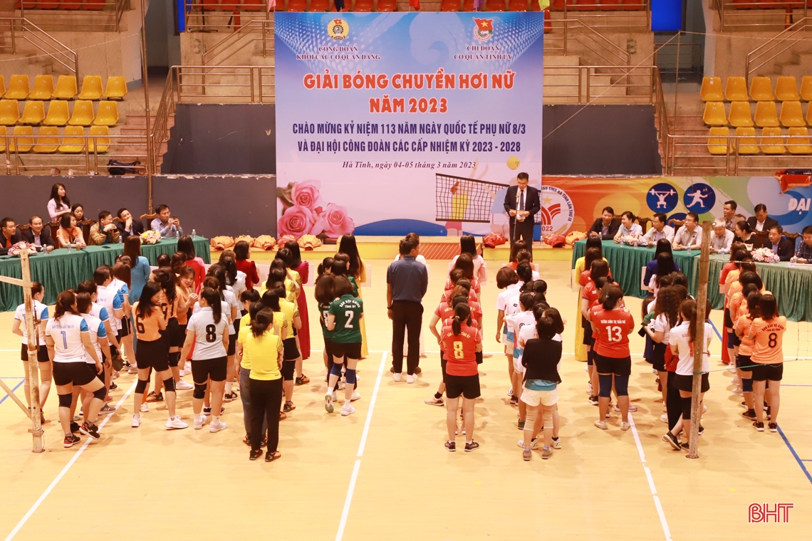 Khởi tranh Giải Bóng chuyền hơi nữ Công đoàn Khối các cơ quan Đảng