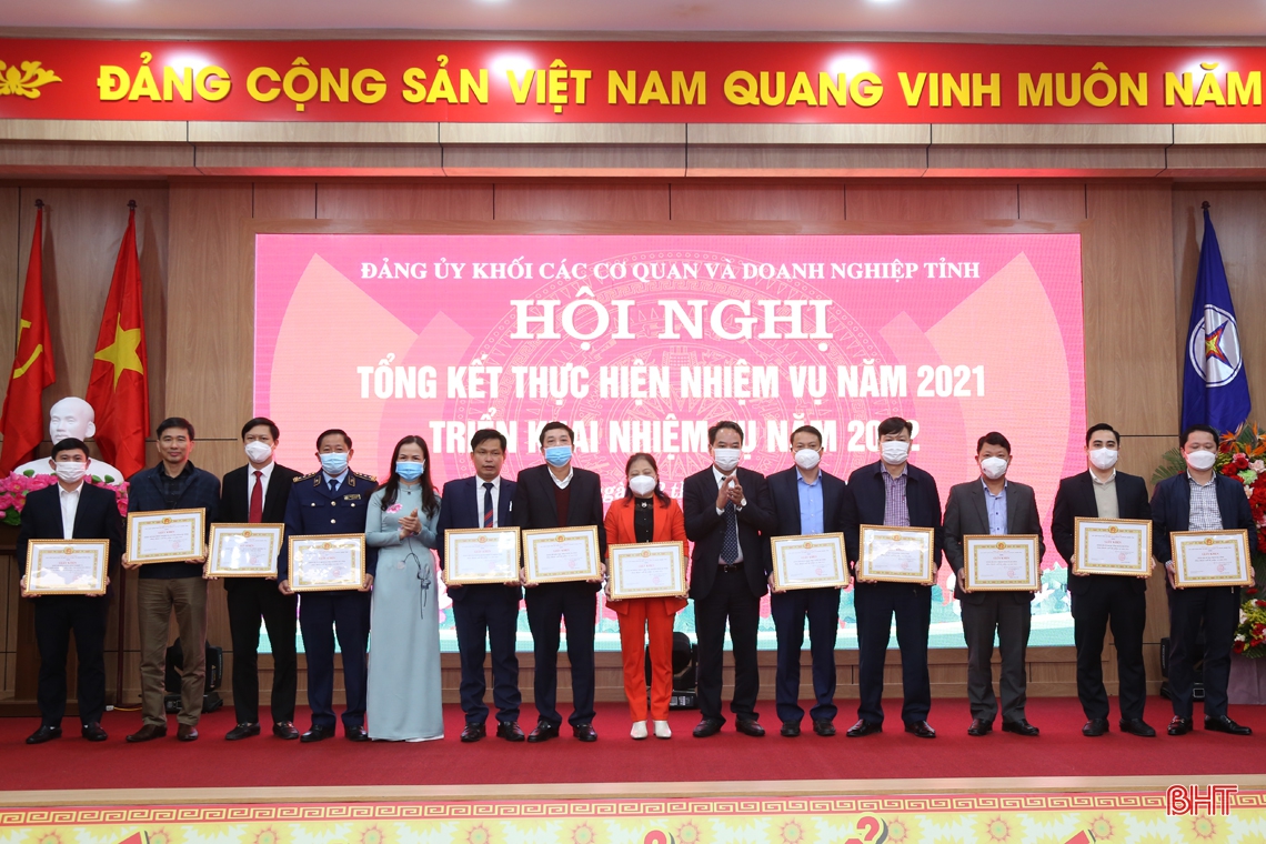 Tiếp tục nâng cao vai trò của cấp ủy trong lãnh đạo, chỉ đạo thực hiện các nhiệm vụ chính trị