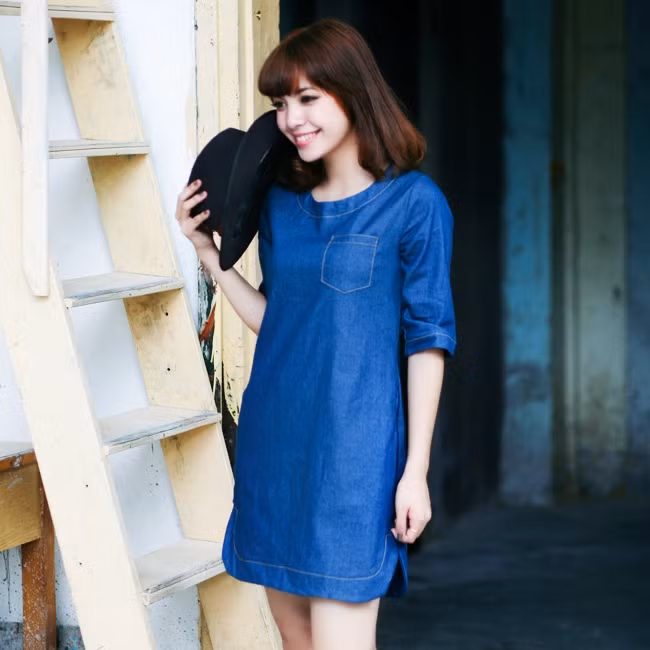 cac co gai troi mua lanh nay dien vay denim la hop nhat