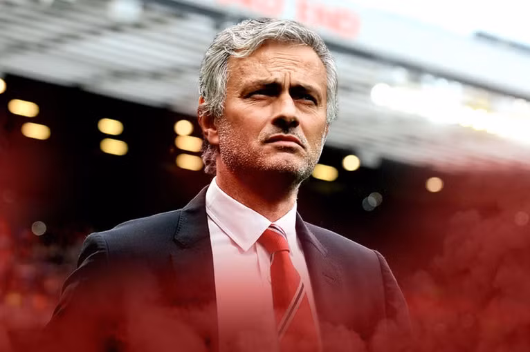 khi jose mourinho la nguoi ngoi tren ghe nong