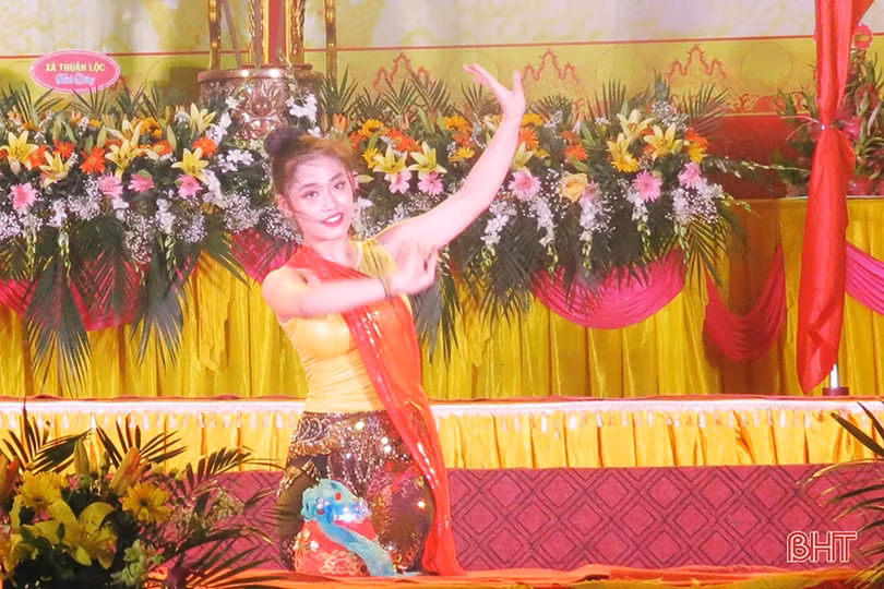 Đặc sắc đêm giao lưu văn nghệ “Tiếng hát từ cội nguồn”