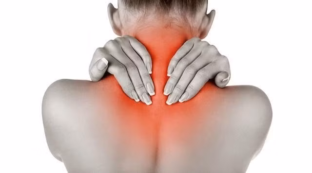 Thường xuyên bị tê tay chân nên cẩn thận những chứng bệnh này