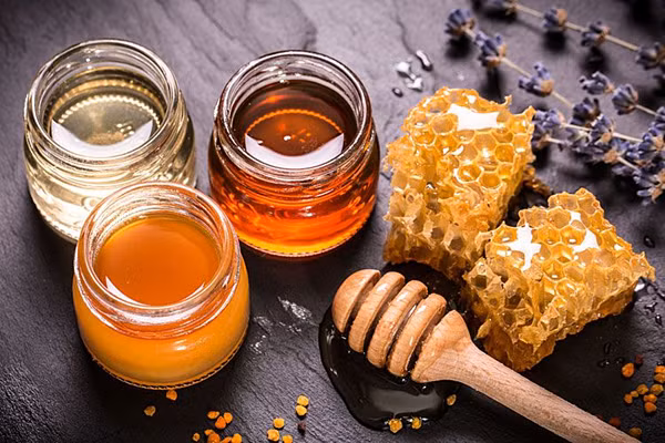 Bác sĩ da liễu “mách nước” 4 cách trị sẹo mụn an toàn, hiệu quả