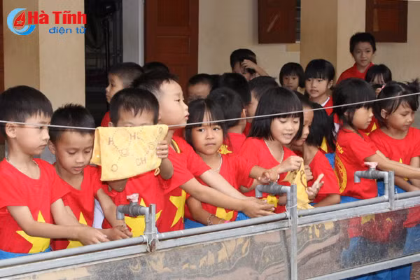 ngo ngang ngoi truong dep nhu resort tren que huong dai thi hao nguyen du