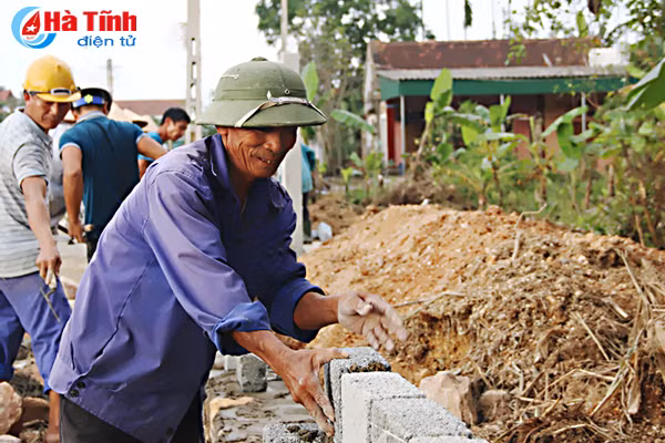 nhan dan trung loc mo hoi lam nong thon moi