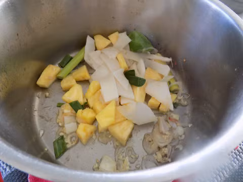 nap nang luong dau tuan voi canh chua dau ca hoi ngon tuyet