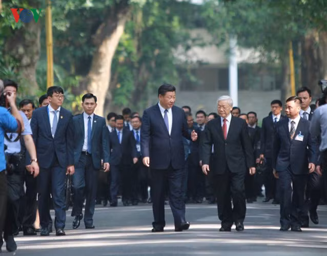 chu tich trung quoc tap can binh vao lang vieng chu tich ho chi minh