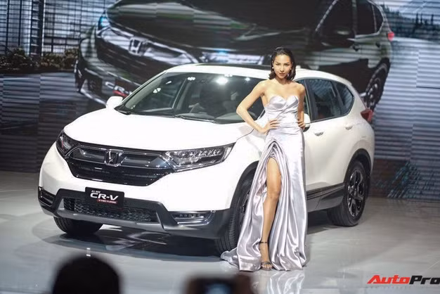 honda cr v 2018 chinh thuc ra mat viet nam gia cao nhat chua den 1 1 ty