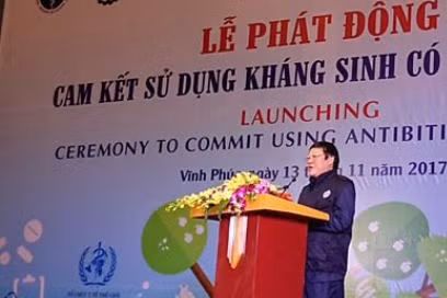 bao dong nhieu khang sinh the he 1 2 da khong con tac dung dac hieu