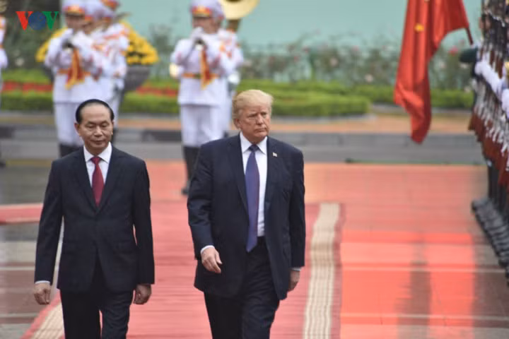 nhin lai chuyen tham viet nam cua tong thong hoa ky donald trump