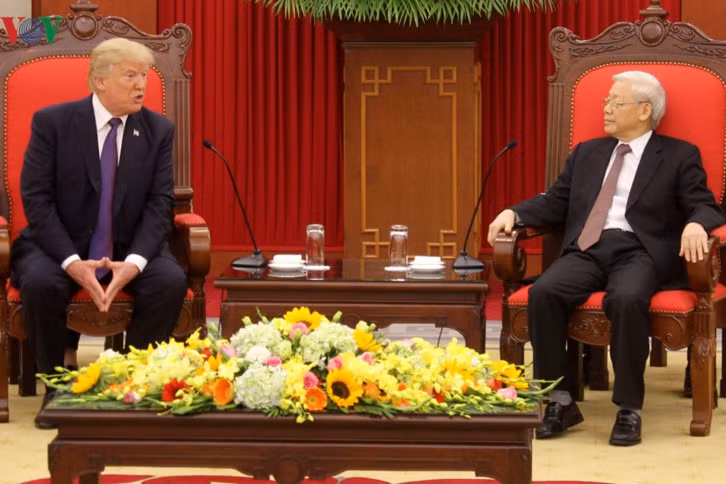 nhin lai chuyen tham viet nam cua tong thong hoa ky donald trump
