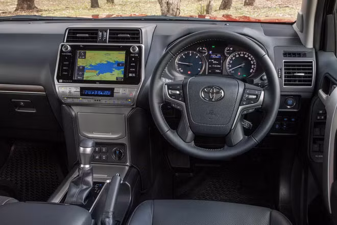 toyota land cruiser prado 2018 co gia duoi 2 ty dong