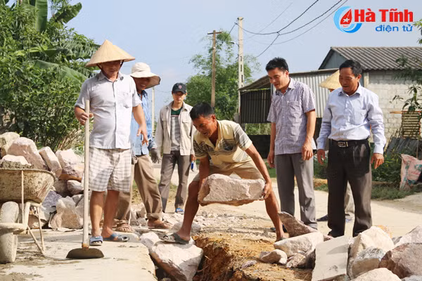 nhan dan trung loc mo hoi lam nong thon moi