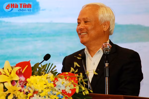 10 nam hoi dong huong ha tinh tai ha noi gan ket de xay dung que huong