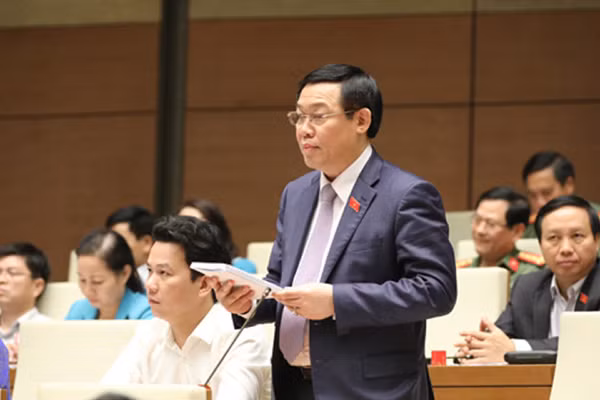 pho thu tuong vuong dinh hue chinh phu noi khong voi tang tran no cong