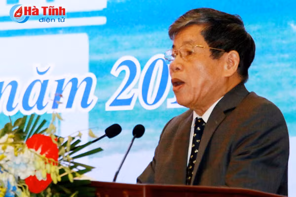 10 nam hoi dong huong ha tinh tai ha noi gan ket de xay dung que huong