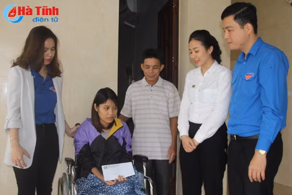 tang qua nhan ngay the gioi tuong niem nan nhan tu vong do tngt