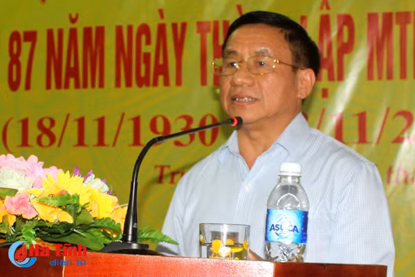 bi thu tinh uy du ngay hoi dai doan ket tai huyen ky anh