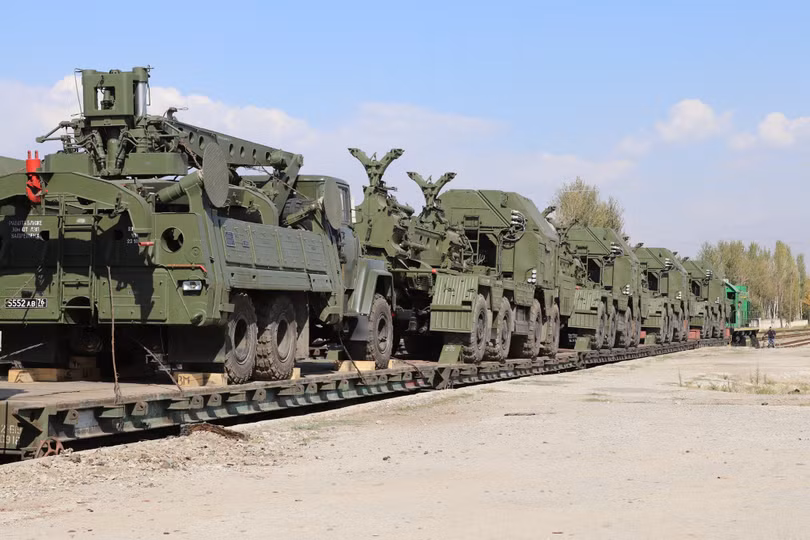 Nga bất ngờ mở kho dự trữ “gọi tái ngũ” hàng loạt tổ hợp phòng không S-300PS