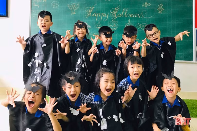 Thích thú hóa...“quỷ nhỏ” đón mùa lễ hội Halloween tại TP Hà Tĩnh