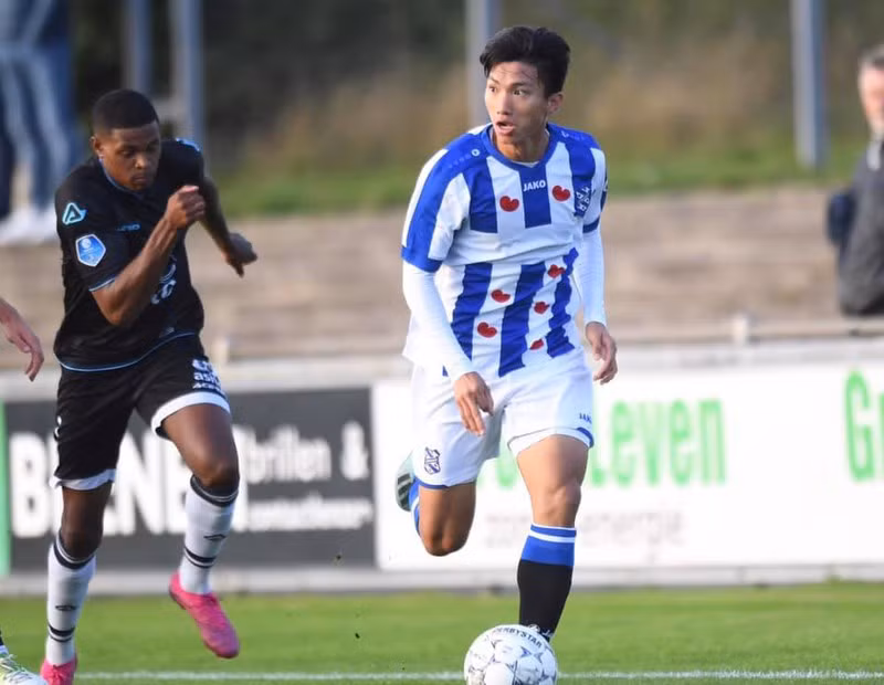 Văn Hậu sáng cửa ra sân cho Heerenveen ngay đêm nay