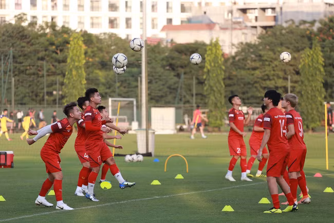 Giáo án “nhẹ nhàng” trong buổi tập thứ 2 của ĐT Việt Nam