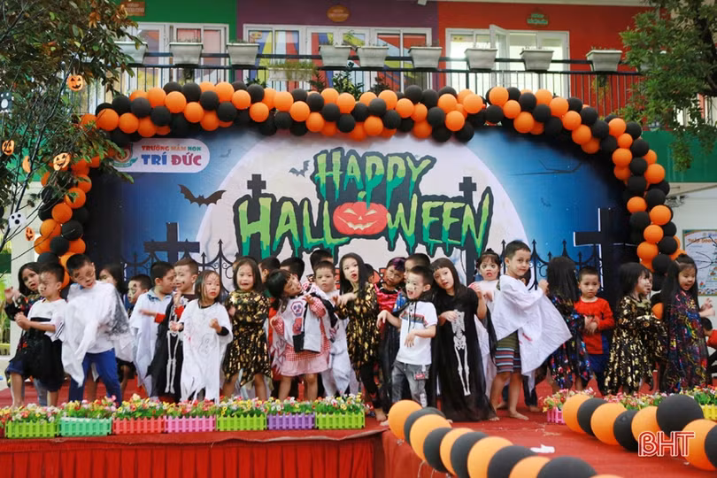 Bé Mầm non Trí Đức vui cùng thế giới huyền bí và vui nhộn của lễ hội Halloween 2019
