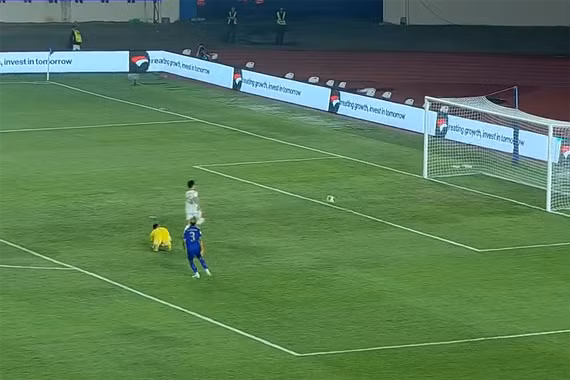 Việt Nam vs Thái Lan: Nỗ lực bất thành, trái đắng phút bù giờ