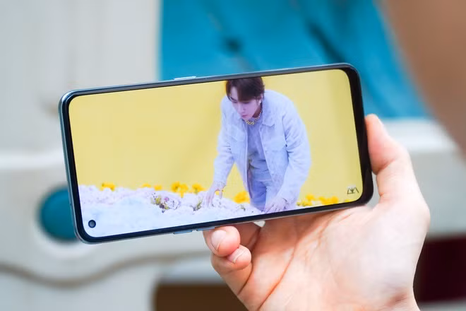 Oppo ra mắt Reno6 Z: Thiết kế mỏng nhẹ, hỗ trợ 5G, camera nhiều tính năng
