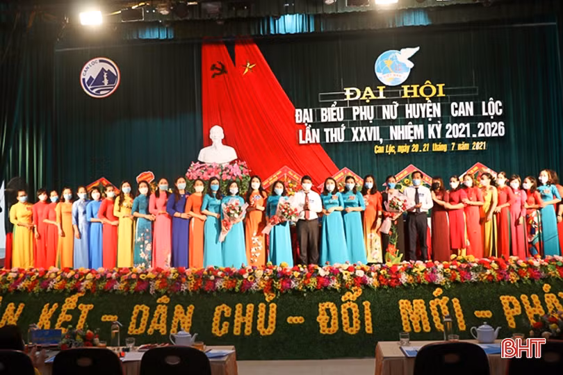 Đại hội Đại biểu phụ nữ huyện Can Lộc bầu 29 ủy viên Ban Chấp hành nhiệm kỳ 2021 - 2026