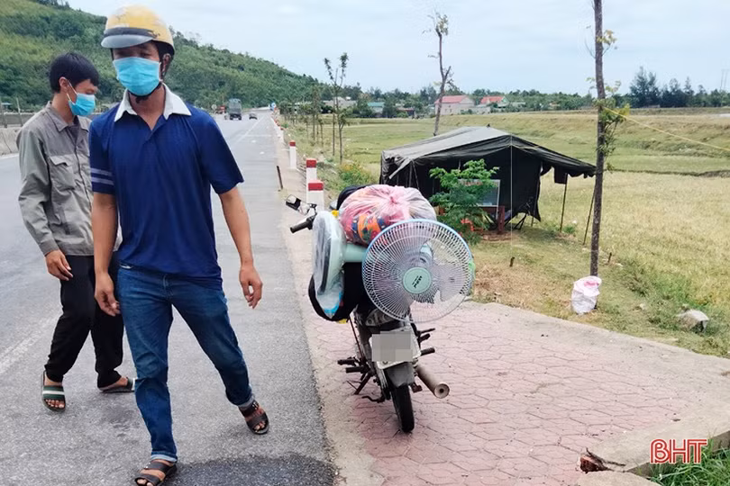 Người Hà Tĩnh về từ vùng dịch bằng phương tiện cá nhân tăng cao